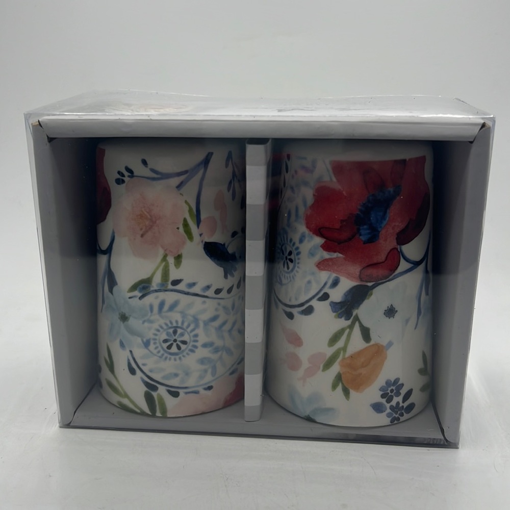 Dolly Pardon Salt Pepper Shakers